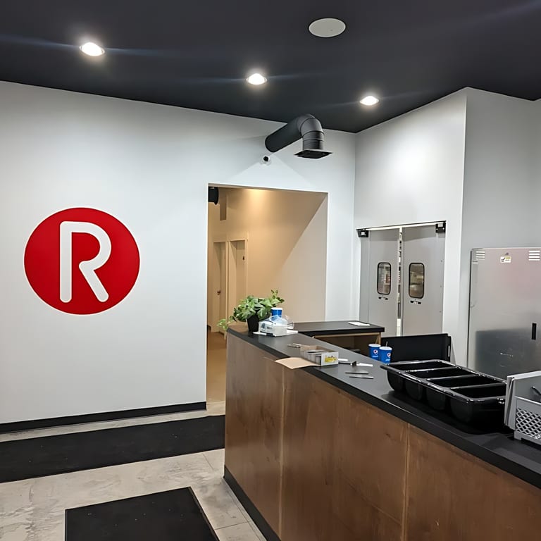 Russo's Pizzeria – Gun Lake Location
